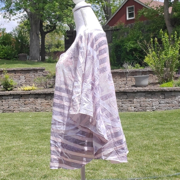 🌟 3 for $15 Deal! 🌟INC pink white rhinestones batwings top 3X - Picture 4 of 6